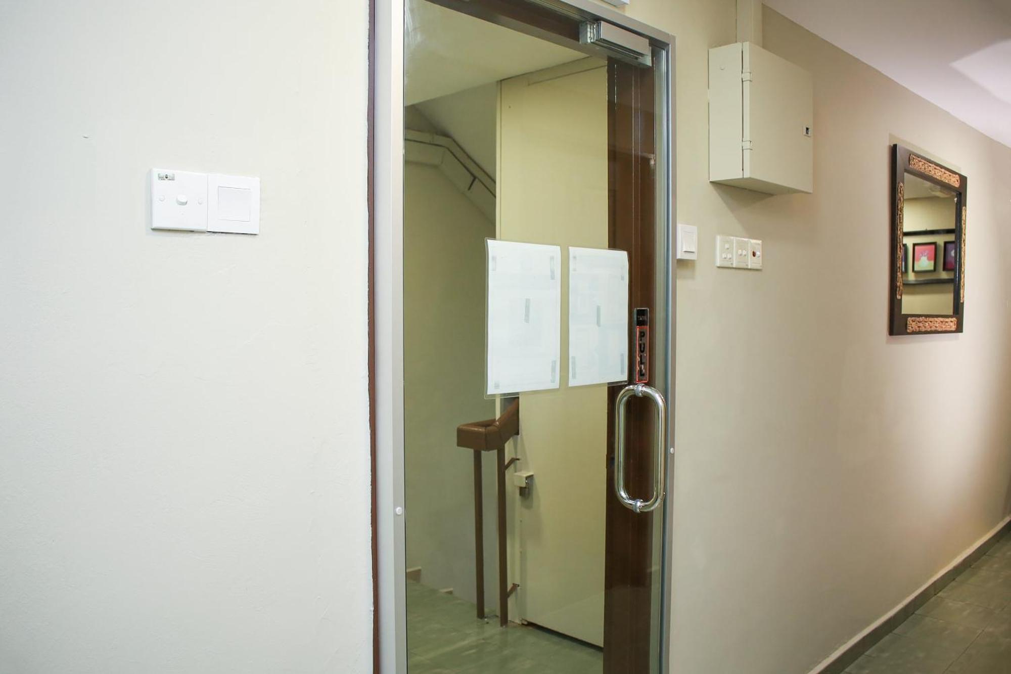קאג'אנג Oyo 90338 Prima Saujana Budget Hotel מראה חיצוני תמונה